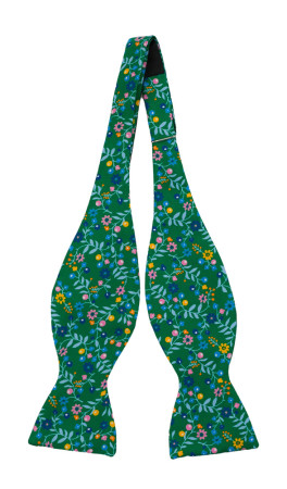 EVOCAREZZA Green self-tie bow tie