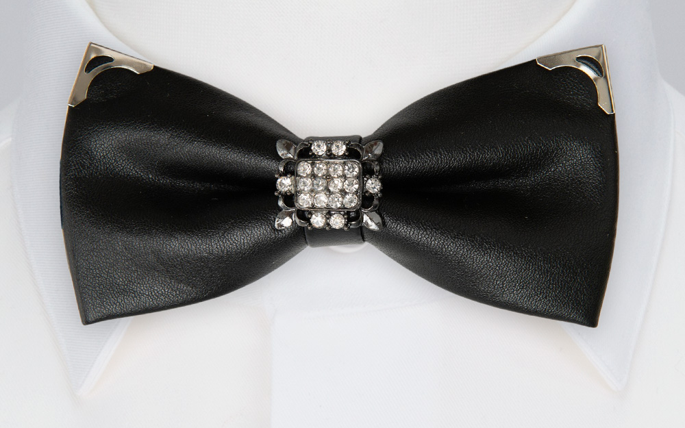 DIAMOND STUDDED BLACK pre-tied bow tie